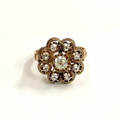 Кольцо с бриллиантами и алмазми